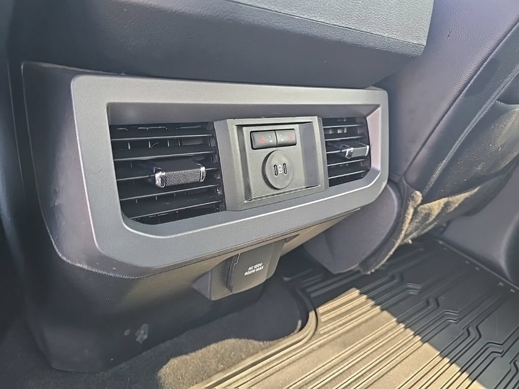 Used 2025 Ford F250 Lariat w/ Black Appearance Package AWD/4WD image 12