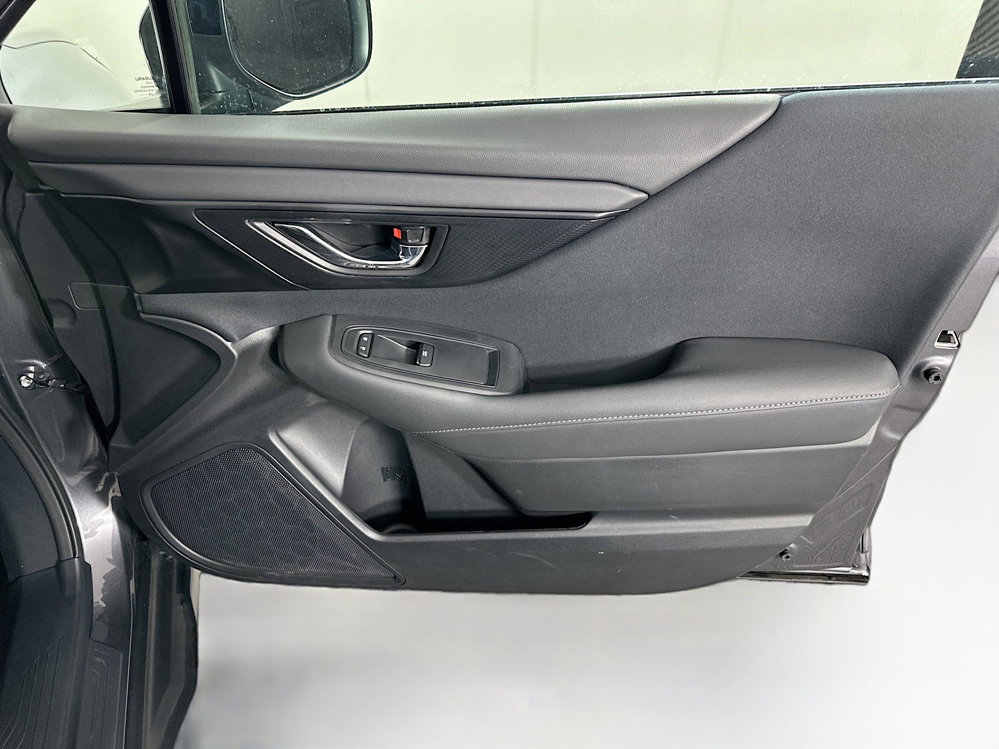 Used 2025 Subaru Outback Premium AWD/4WD image 32