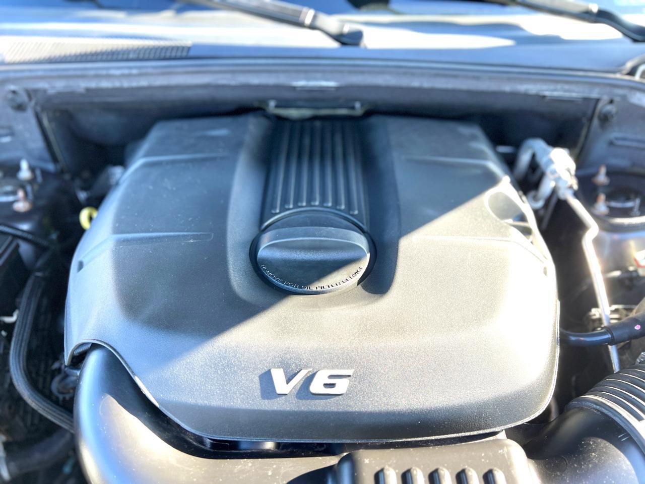 Used 2015 Jeep Grand Cherokee Altitude image 48