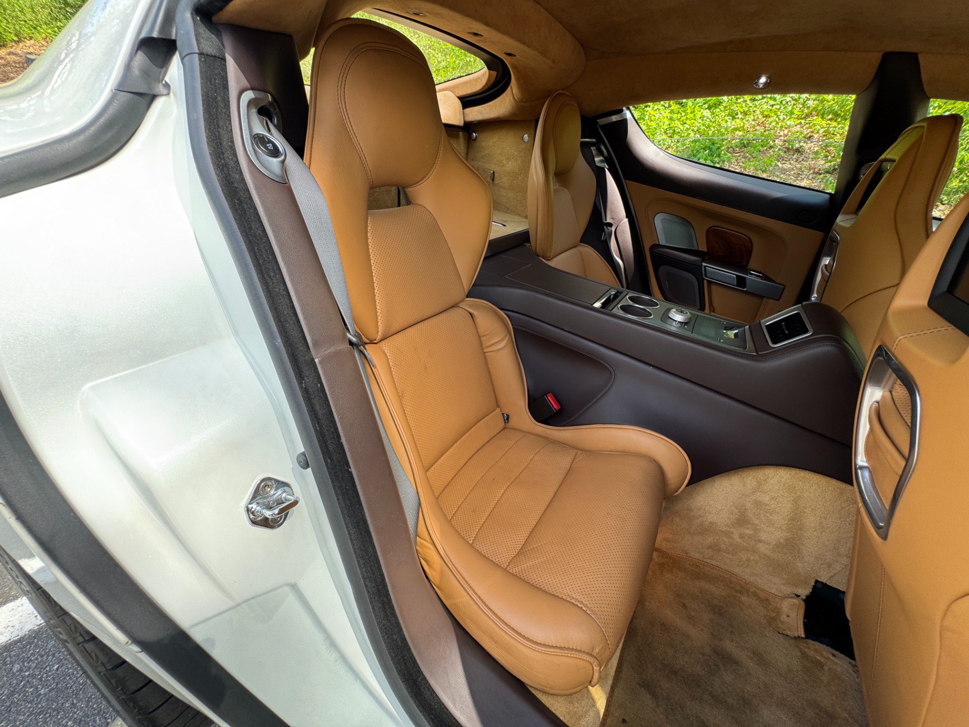 Used 2011 Aston Martin Rapide RWD image 59