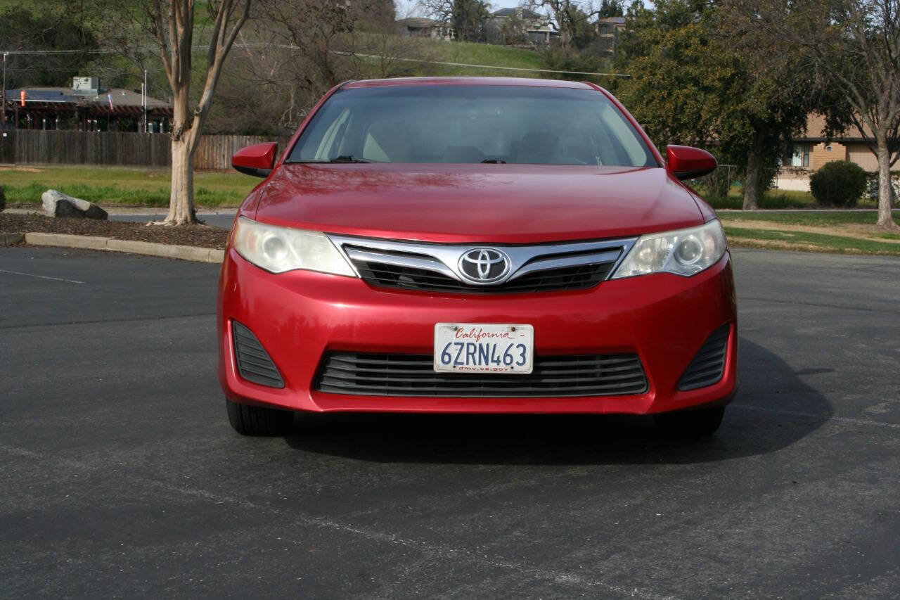 Used 2012 Toyota Camry LE w/ Preferred Accessory Pkg FWD image 5