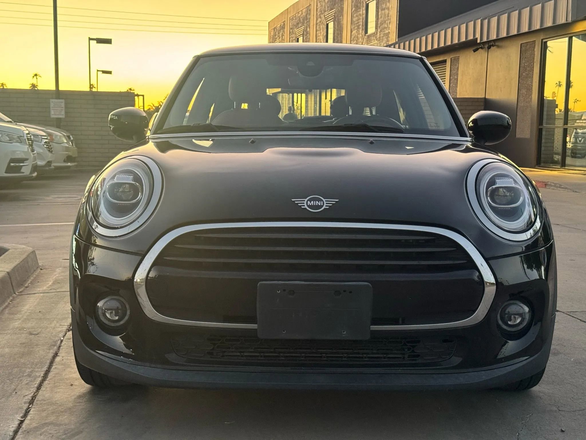Used 2021 MINI Cooper 2-Door Hardtop w/ Signature Upholstery Package image 3