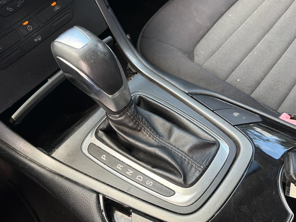 Used 2016 Ford Edge SE FWD image 26