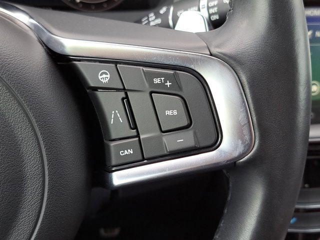 Used 2020 Jaguar F-PACE Checkered Flag image 29