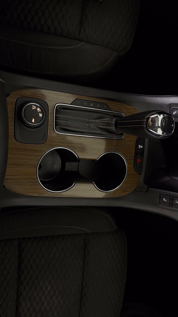 Used 2017 GMC Acadia SLE FWD image 25
