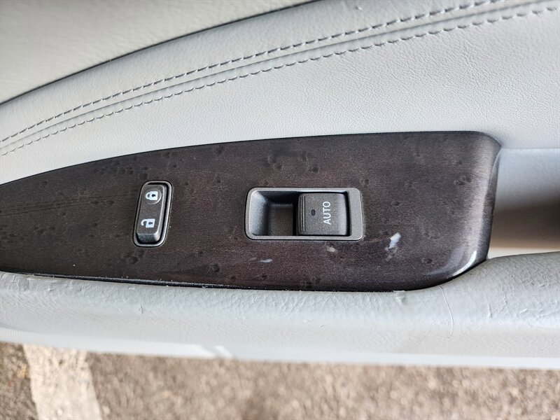 Used 2012 Lexus LS 460 AWD w/ Comfort Pkg image 59