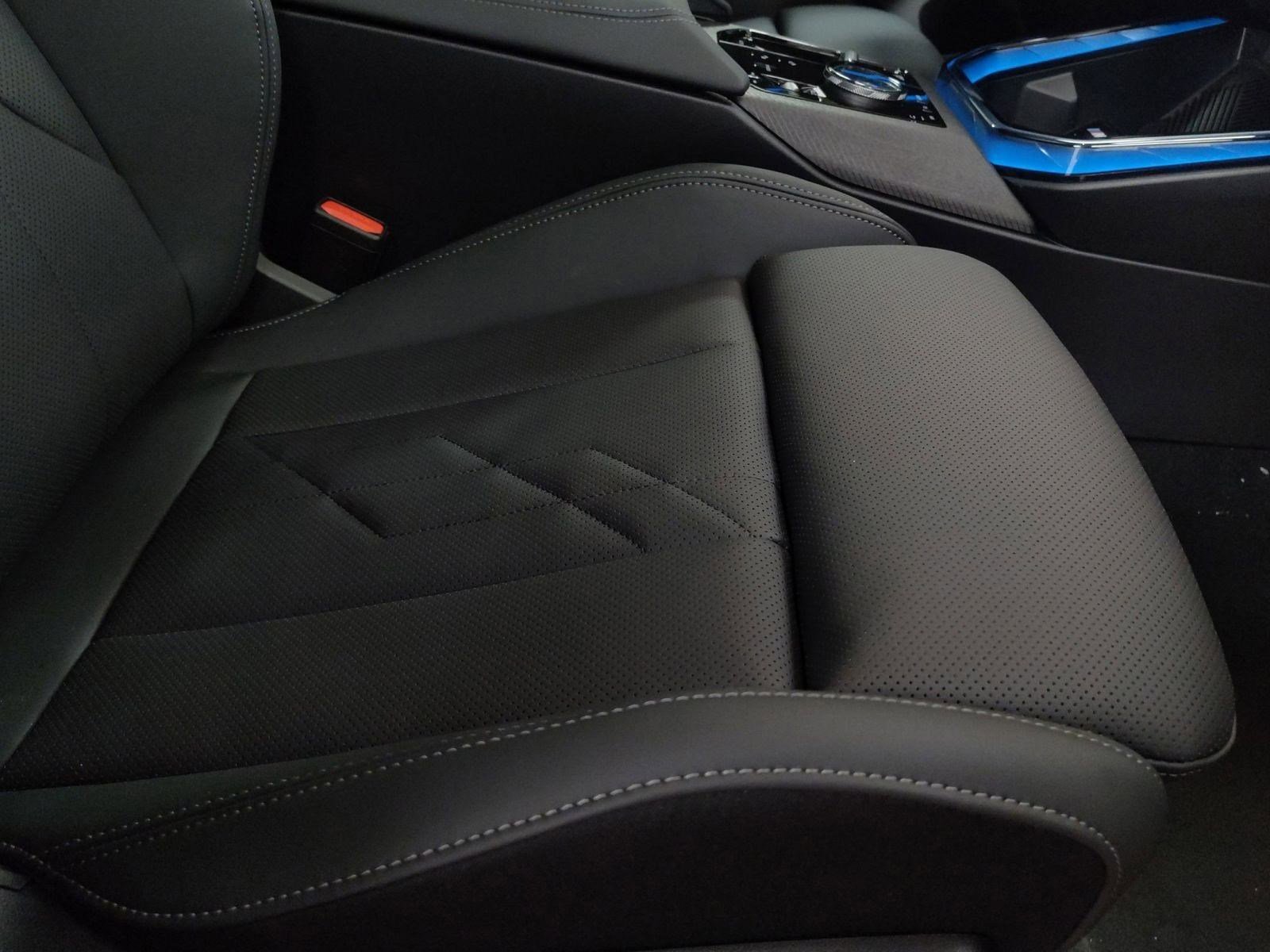 New 2026 BMW X3 xDrive30 w/ M Sport Package image 27