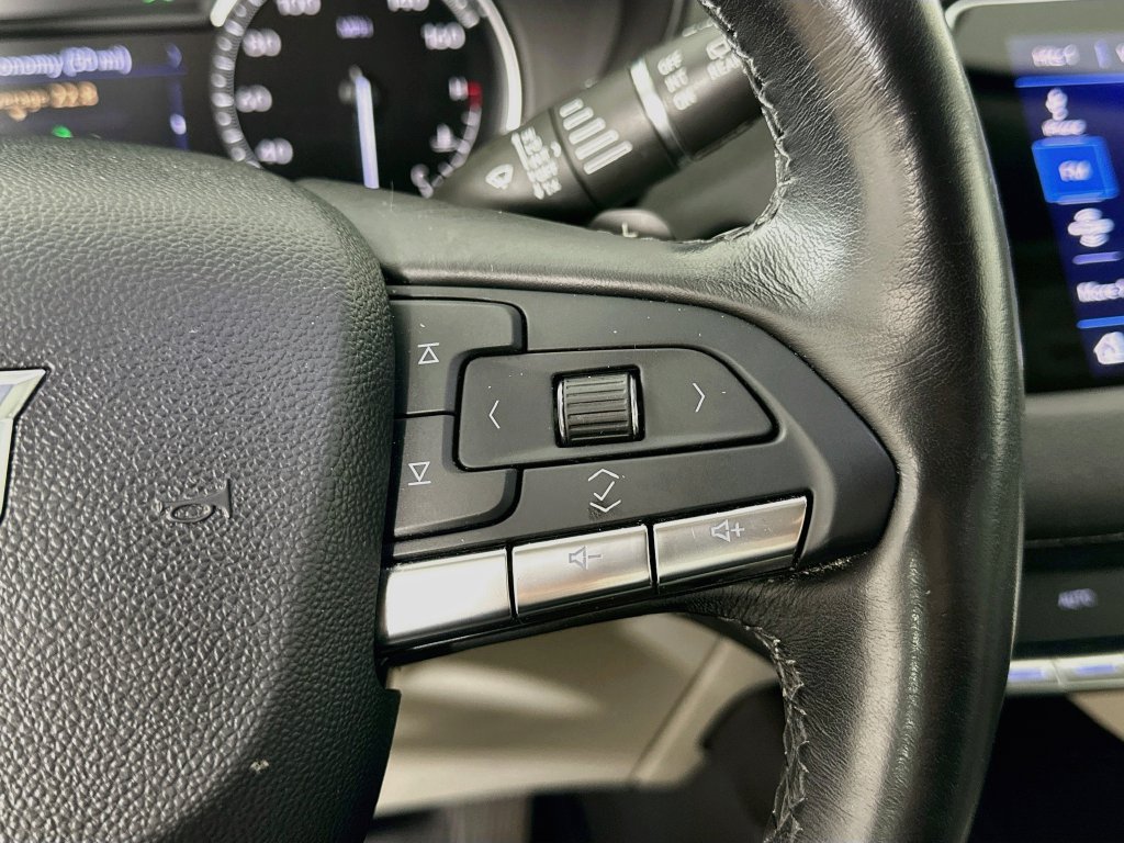 Used 2020 Cadillac XT4 Luxury FWD image 13