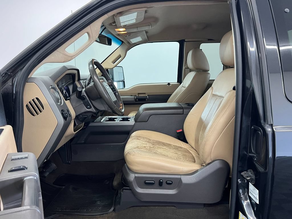 Used 2011 Ford F350 Lariat w/ Lariat Interior Pkg AWD/4WD image 4