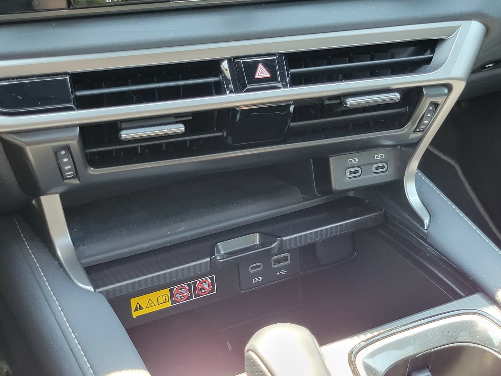 Used 2024 Lexus RX 500h F Sport w/ Cold Area Package AWD/4WD image 22