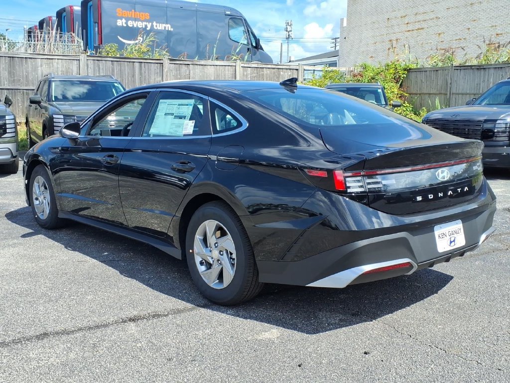 New 2026 Hyundai Sonata SE FWD image 5