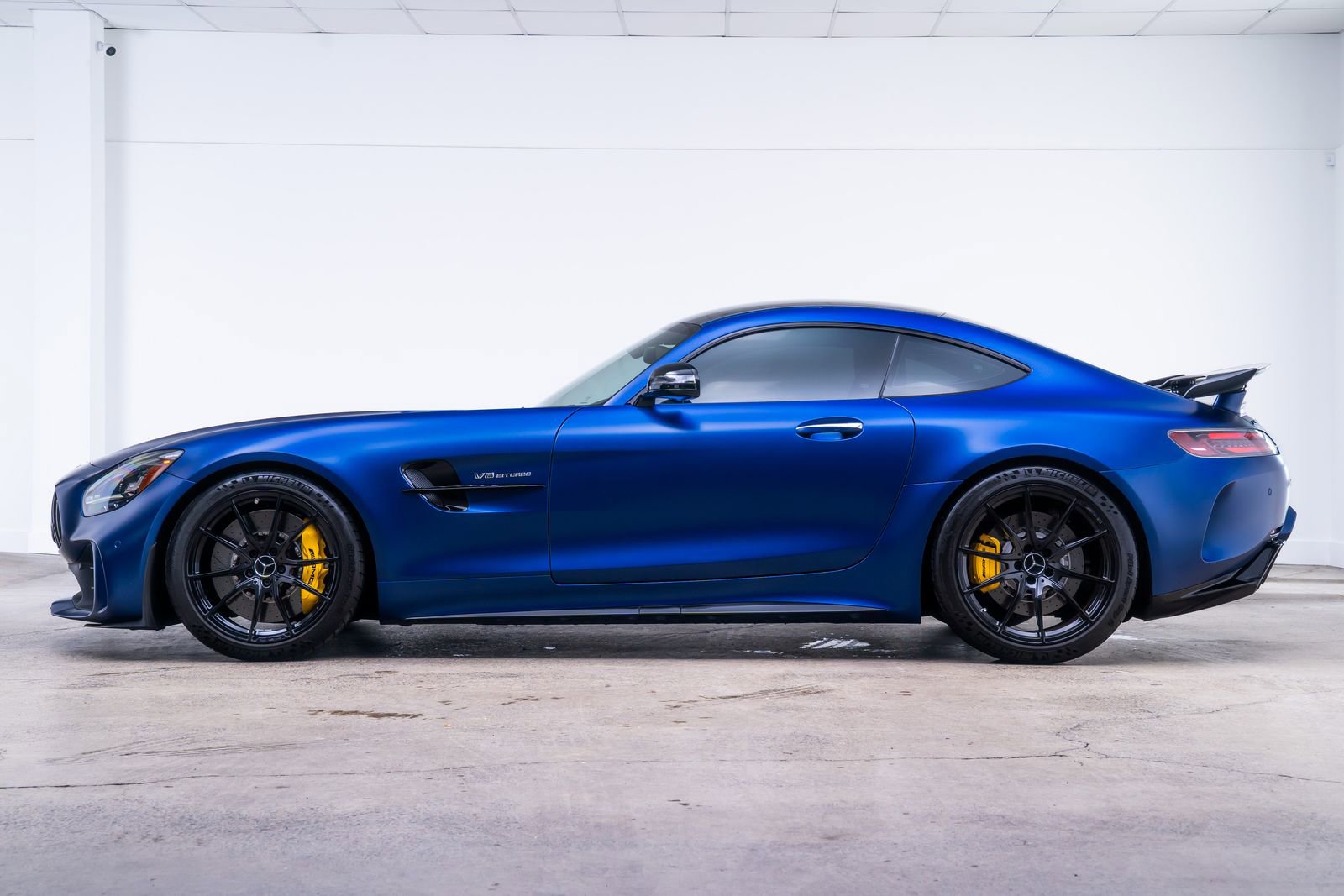 Used 2020 Mercedes-Benz AMG GT R image 4