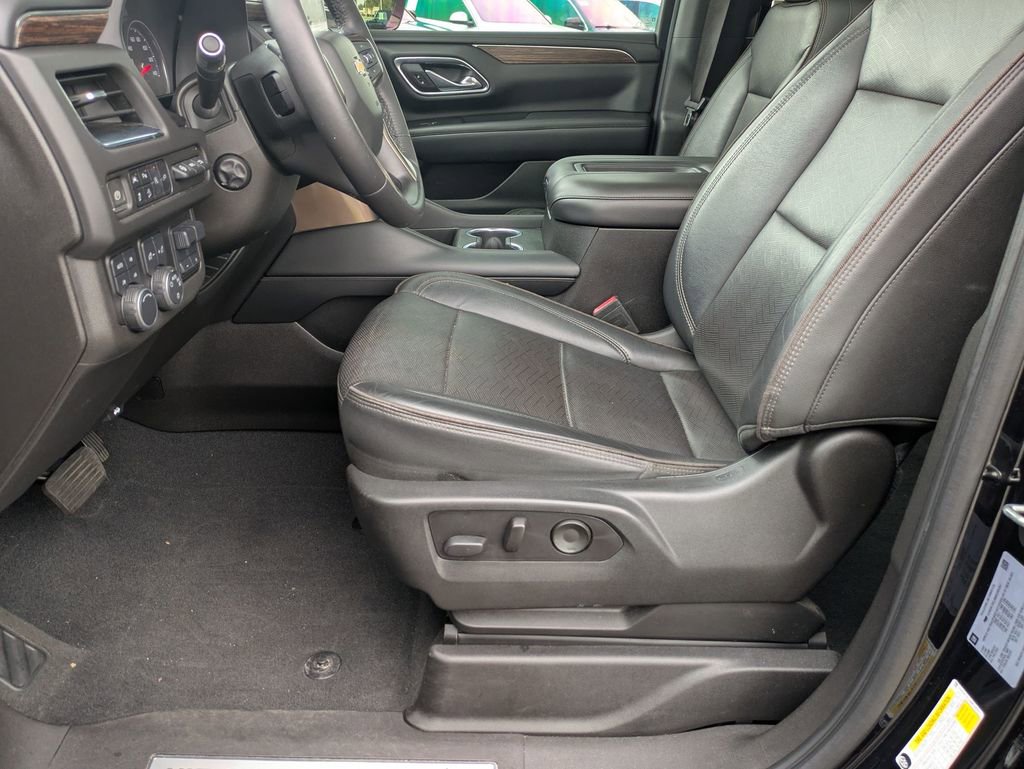 Used 2021 Chevrolet Tahoe High Country w/ Premium Package AWD/4WD image 12