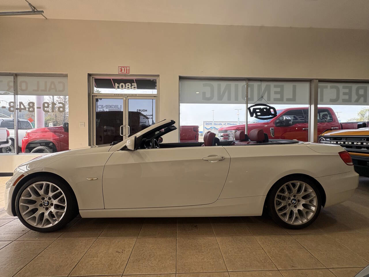 Used 2010 BMW 328i Convertible image 6
