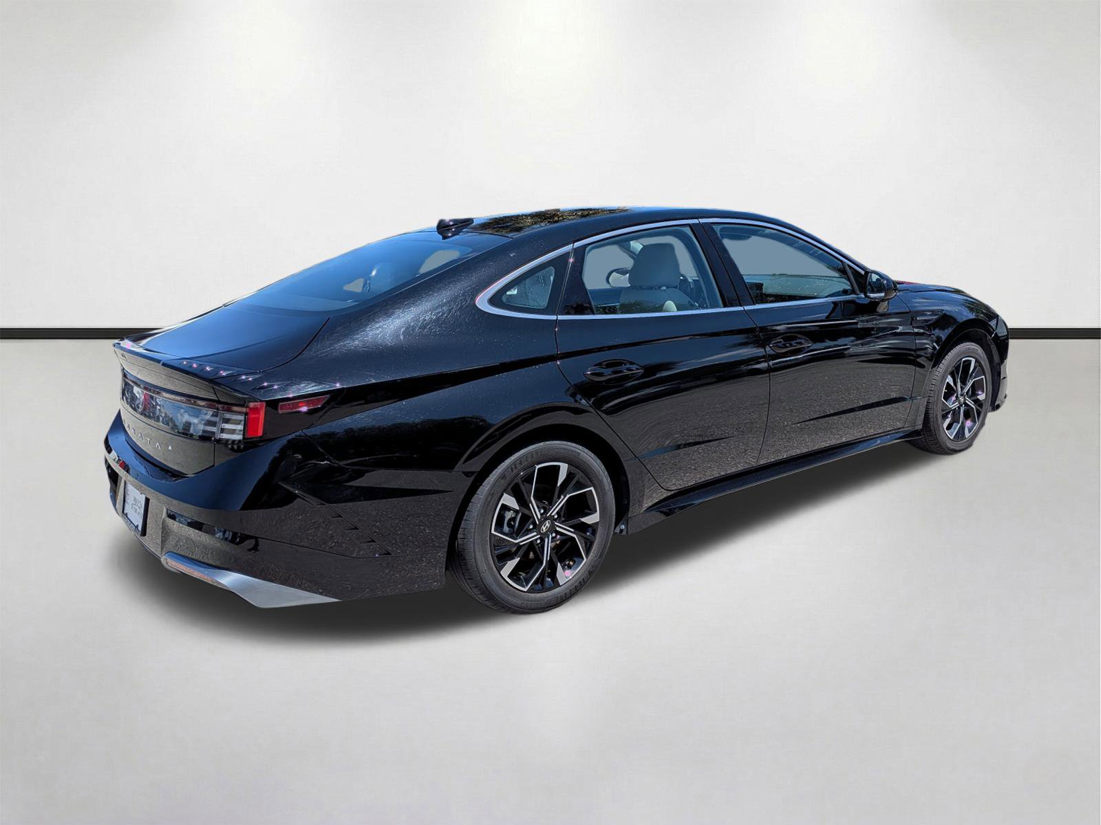 Used 2024 Hyundai Sonata SEL FWD image 4