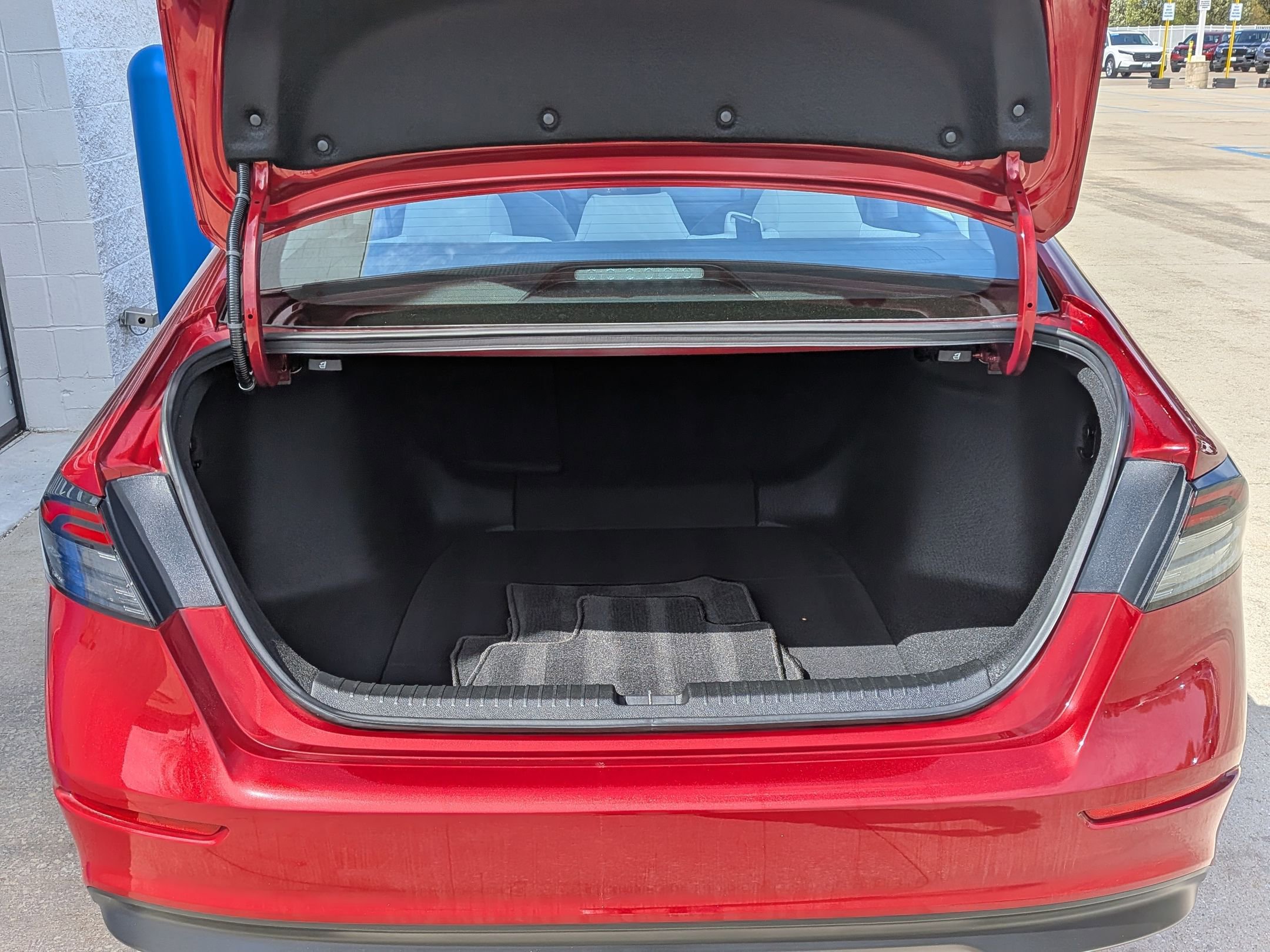 Certified 2023 Honda Accord EX image 25