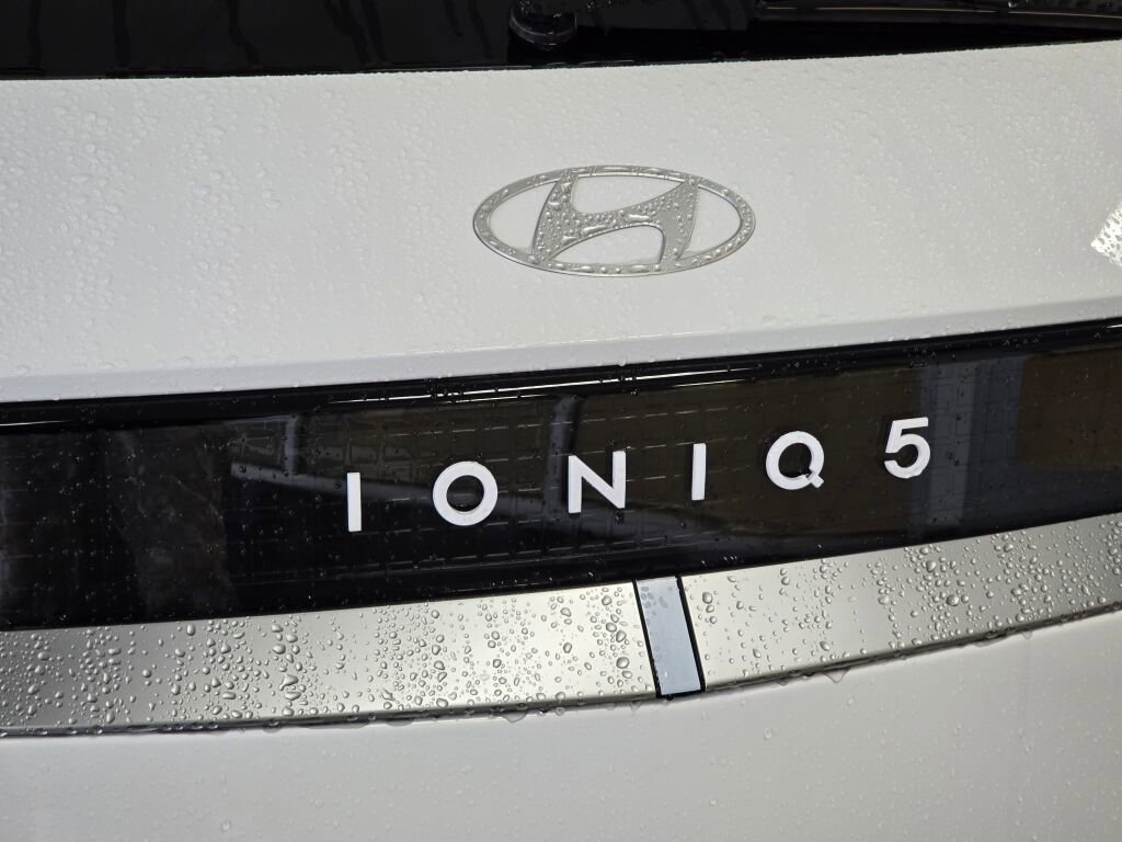 New 2026 Hyundai Ioniq 5 SEL image 15