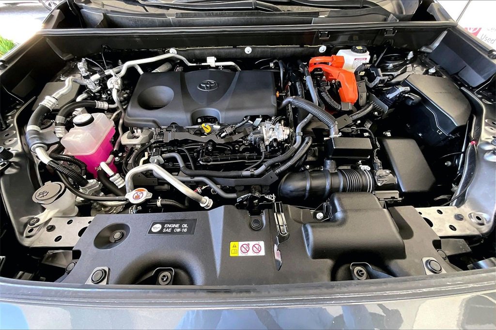 Certified 2025 Toyota RAV4 XSE image 30