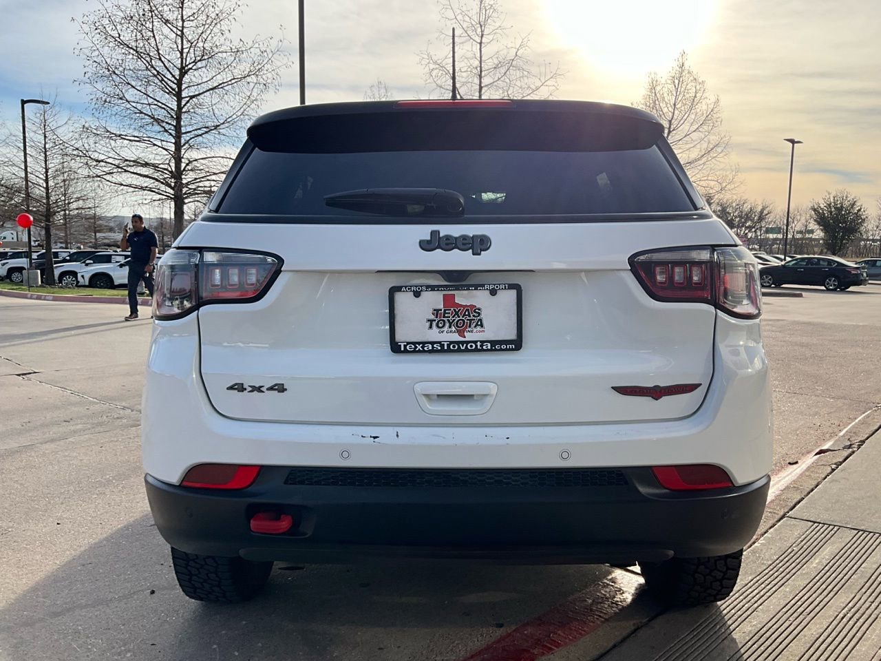 Used 2025 Jeep Compass Trailhawk image 7