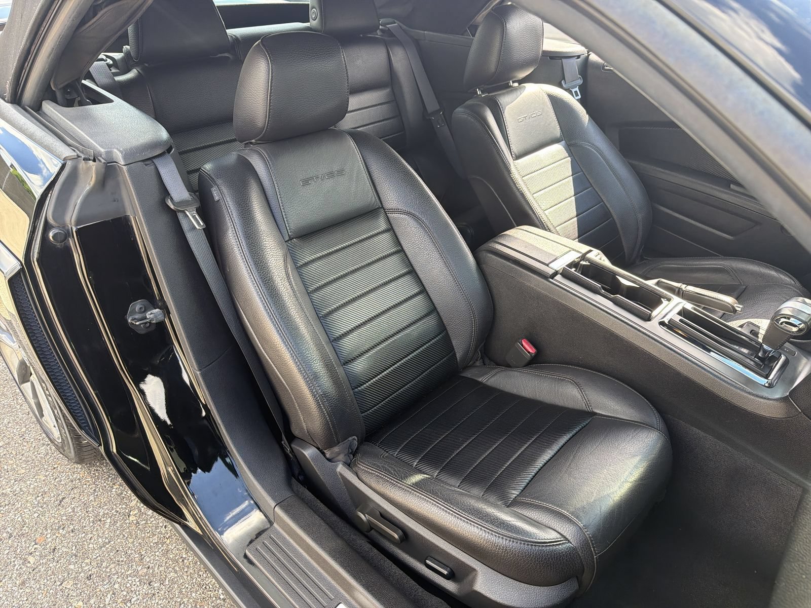Used 2012 Ford Mustang GT Premium w/ Electronics Pkg RWD image 24