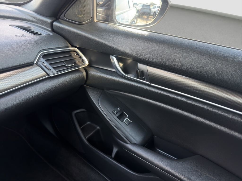 Used 2022 Honda Accord Sport image 17