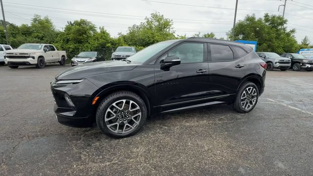 Used 2023 Chevrolet Blazer RS w/ Driver Confidence II Package AWD/4WD image 4