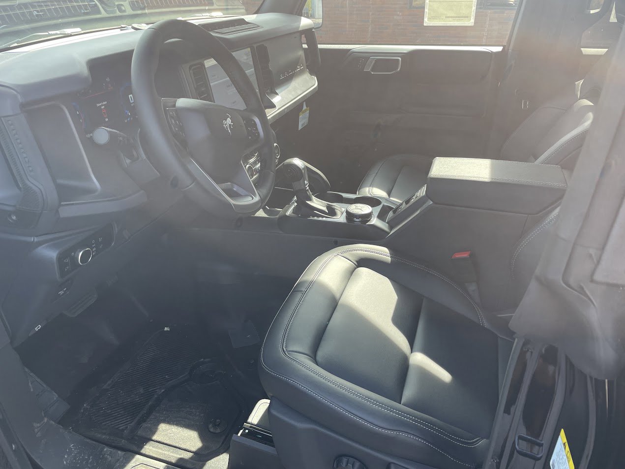 New 2025 Ford Bronco Badlands image 14