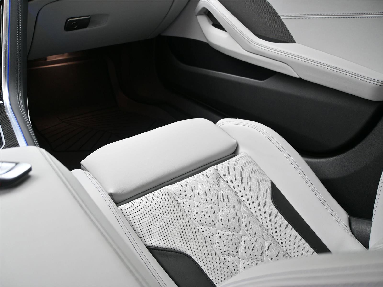 Used 2025 BMW M8 Competition AWD/4WD image 18