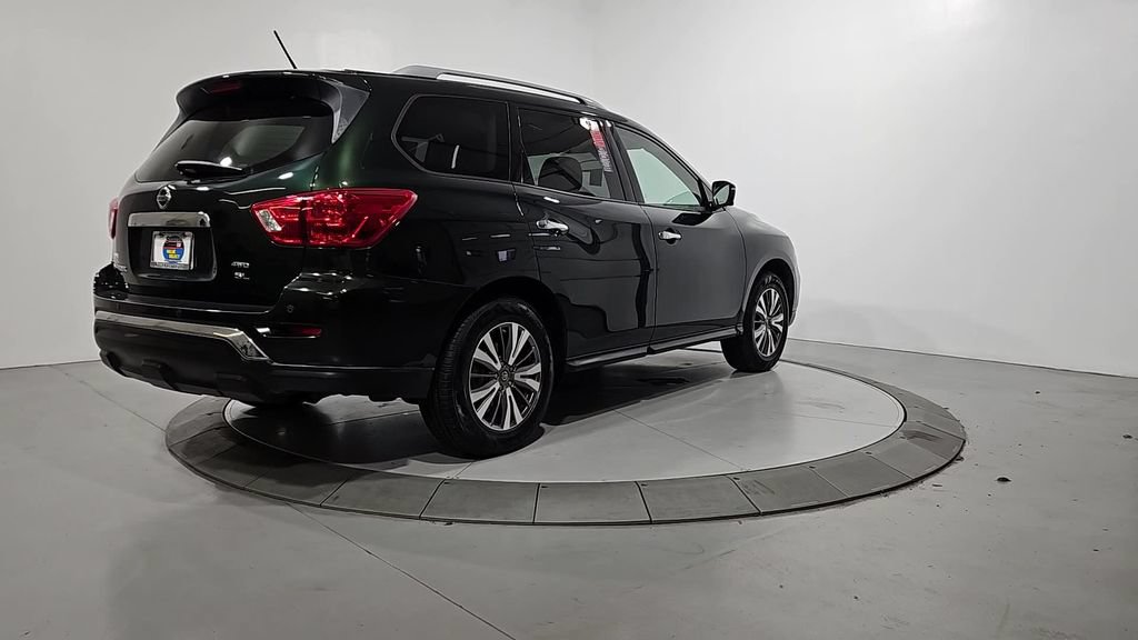 Used 2018 Nissan Pathfinder SL AWD/4WD image 5