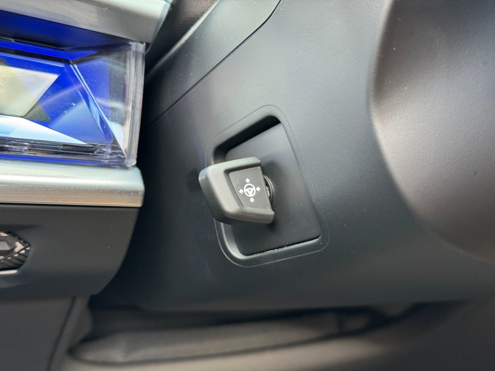 Used 2023 BMW i7 xDrive60 image 20