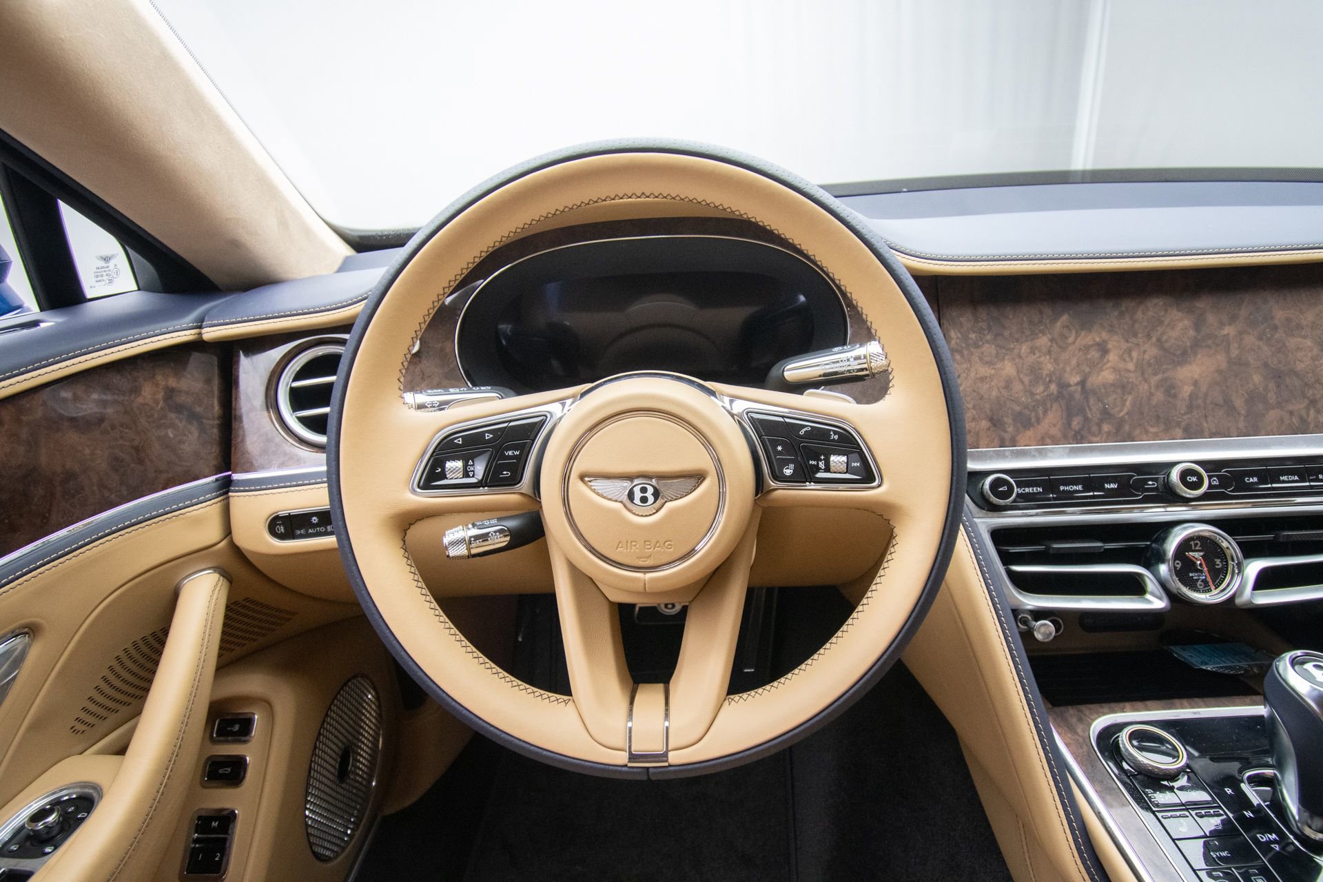 New 2026 Bentley Flying Spur Plug-In Hybrid AWD/4WD image 15