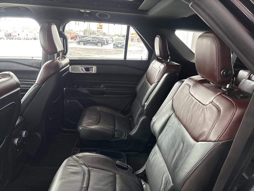 Used 2020 Ford Explorer Platinum w/ Premium Technology Package image 23