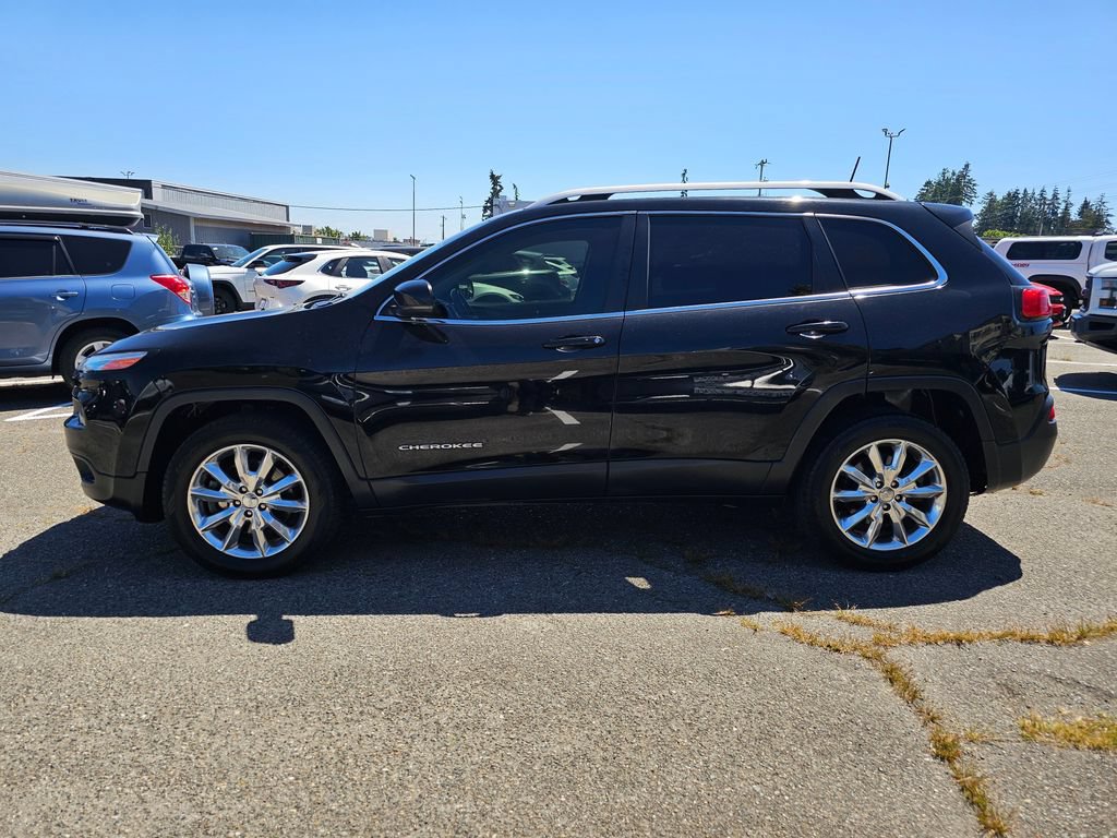 Used 2017 Jeep Cherokee Limited AWD/4WD image 5