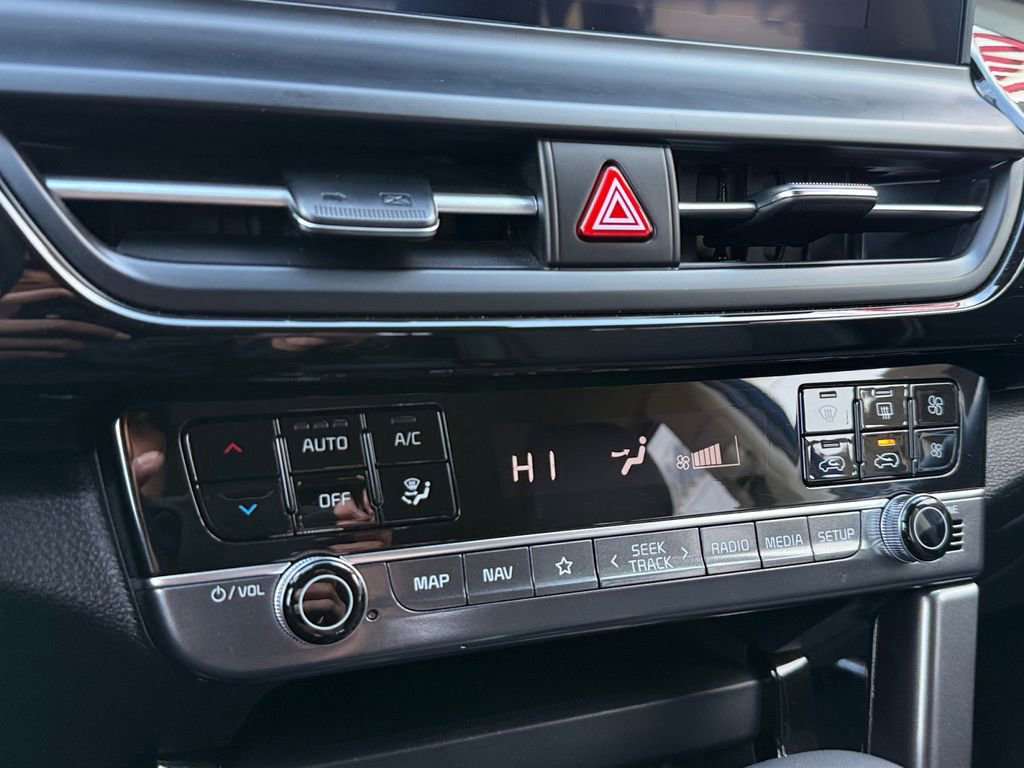 Certified 2024 Kia Seltos S image 18