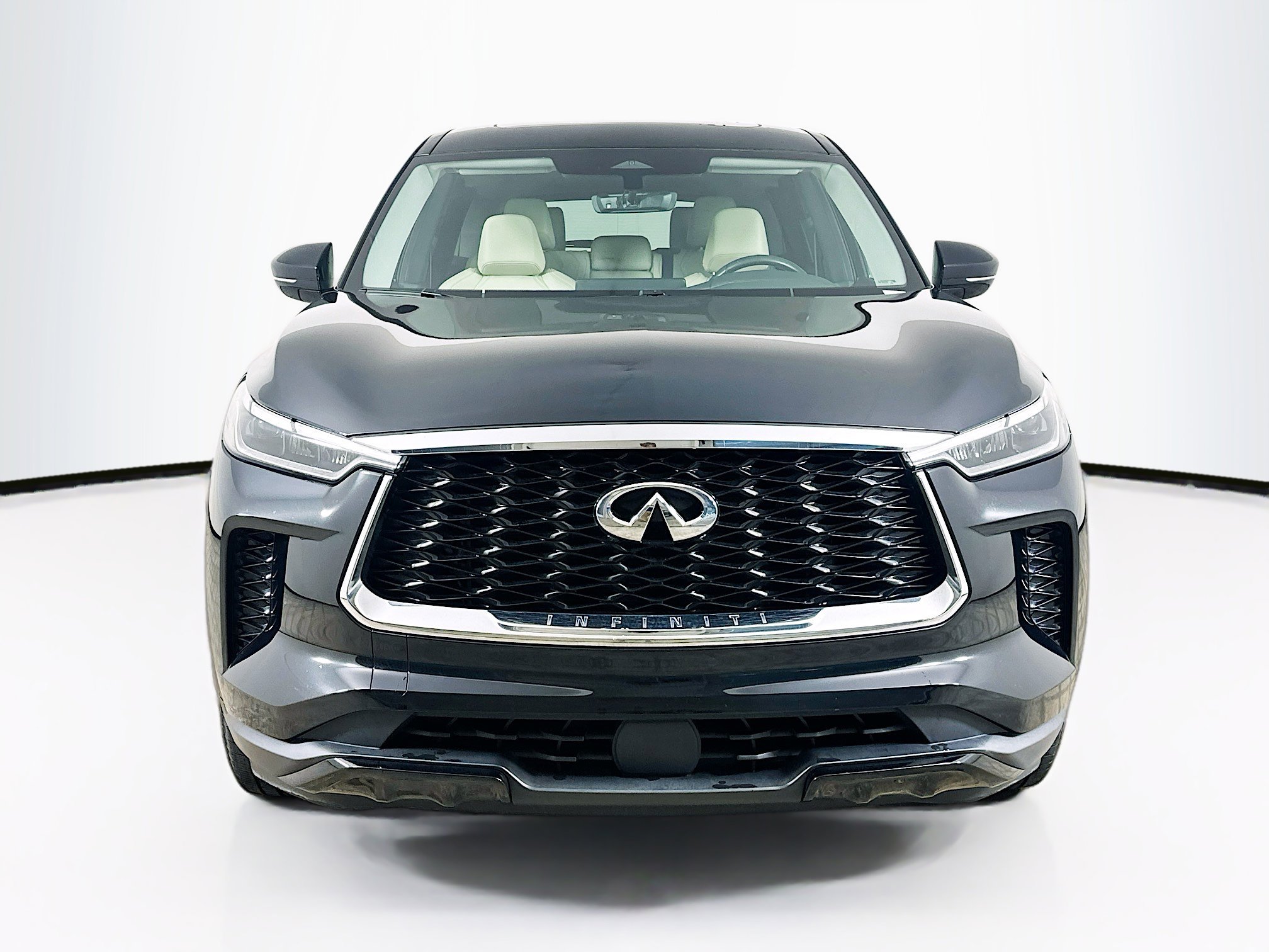 Used 2023 INFINITI QX60 Pure FWD image 2