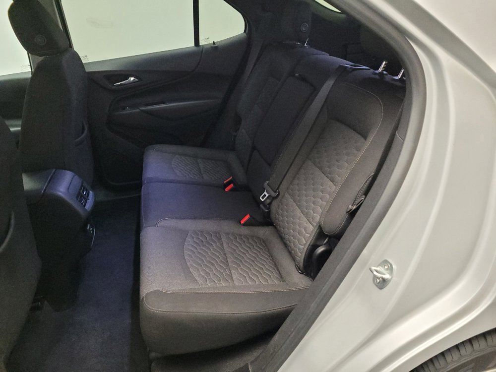Used 2020 Chevrolet Equinox LT image 18