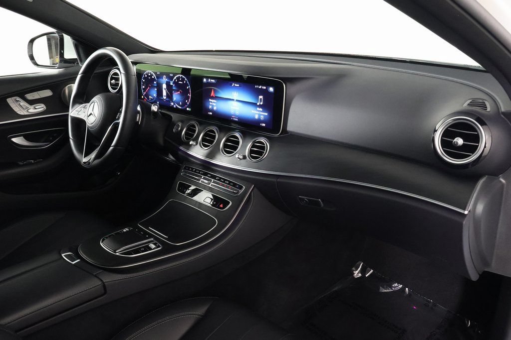 Used 2022 Mercedes-Benz E 350 Sedan image 9