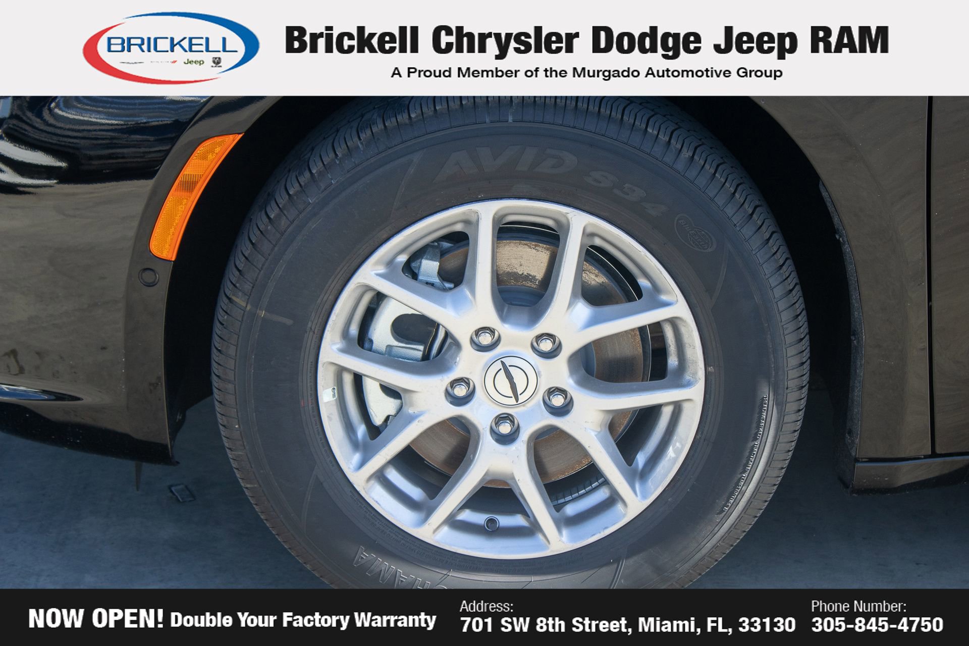 New 2025 Chrysler Pacifica Select FWD image 40