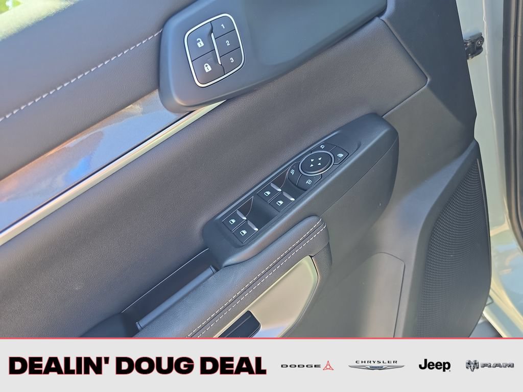Used 2024 Ford Ranger Lariat w/ FX4 Off-Road Package AWD/4WD image 12