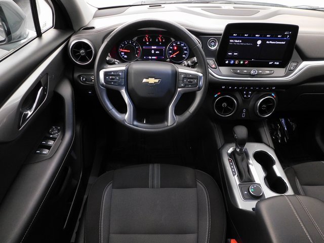 Used 2023 Chevrolet Blazer LT image 32
