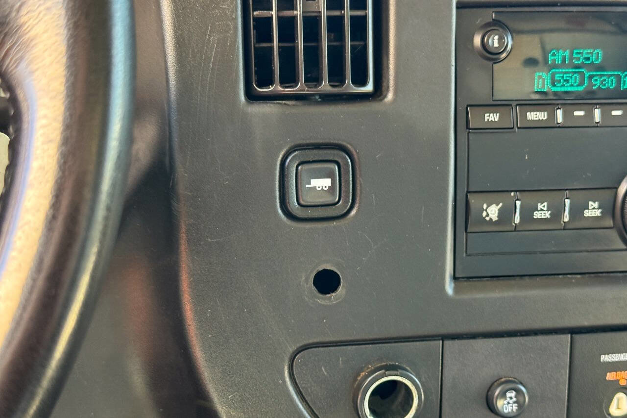 Used 2019 Chevrolet Express 2500 w/ Driver Convenience Package image 29