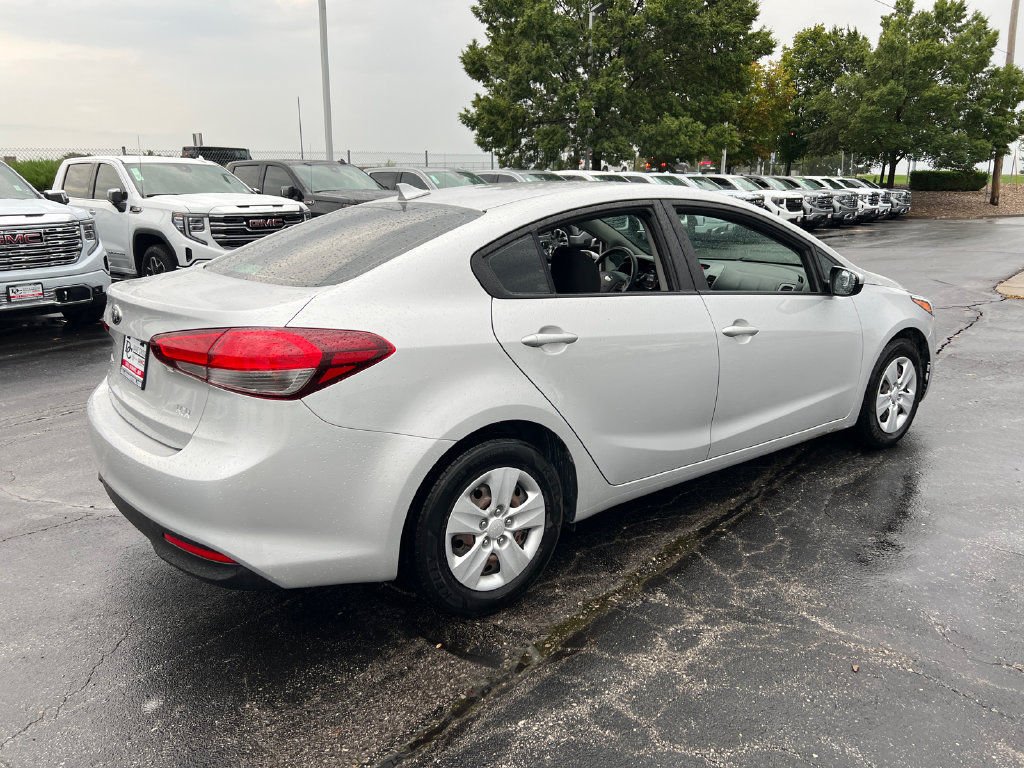 Used 2018 Kia Forte LX FWD image 7