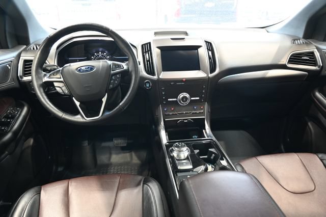 Used 2020 Ford Edge Titanium w/ Equipment Group 301A AWD/4WD image 12