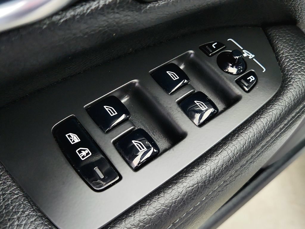 Used 2017 Volvo S90 T6 Momentum w/ Vision Package AWD/4WD image 22