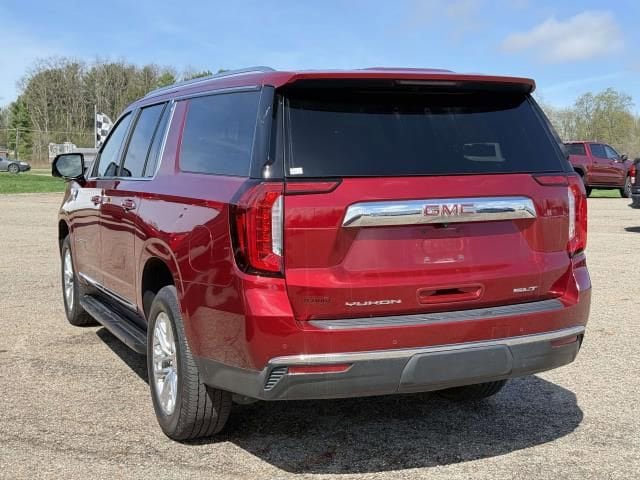 Used 2023 GMC Yukon XL SLT w/ SLT Premium Package AWD/4WD image 6