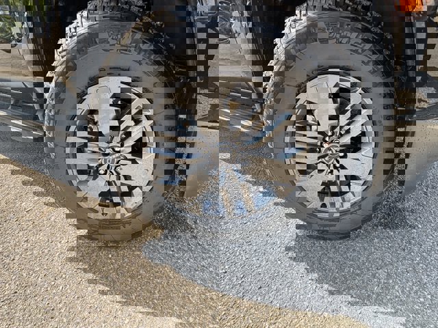 New 2025 Nissan Frontier SV w/ Tow Package image 5