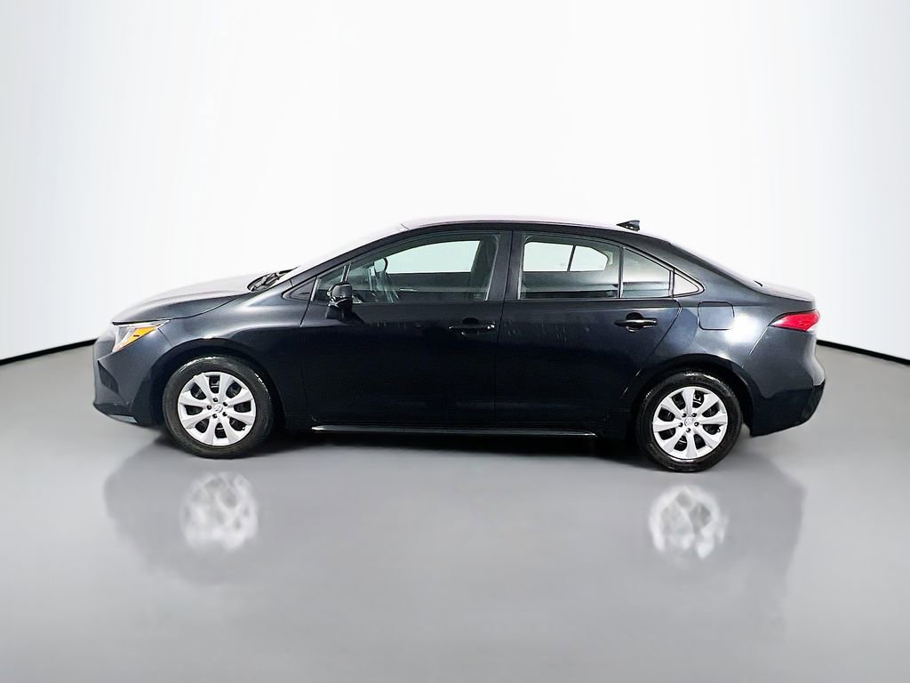 Used 2021 Toyota Corolla LE image 8