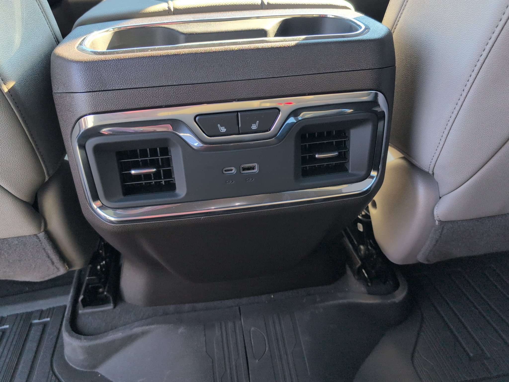 Used 2025 GMC Sierra 2500 SLT w/ SLT Premium Package AWD/4WD image 30