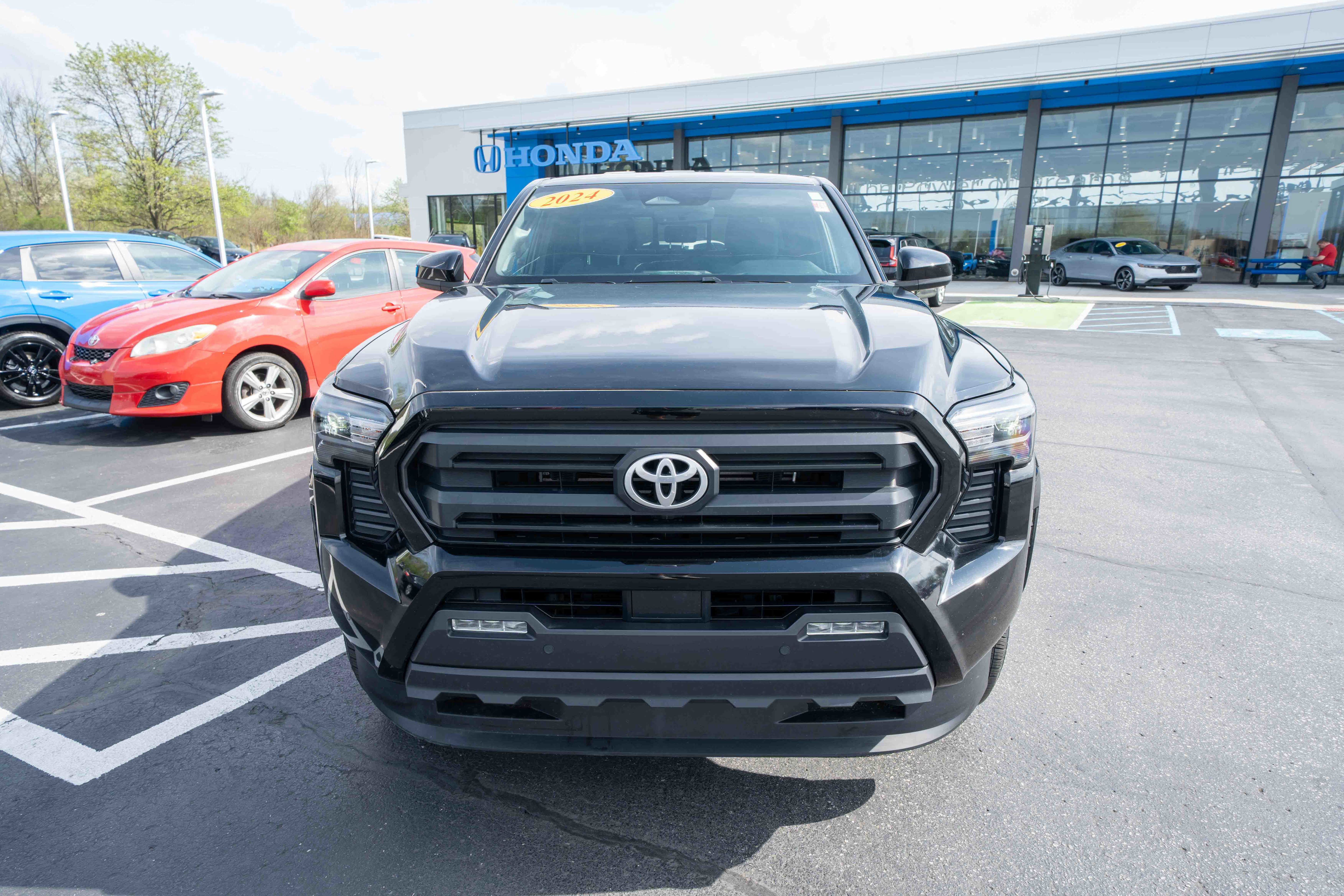 Used 2024 Toyota Tacoma SR5 image 2