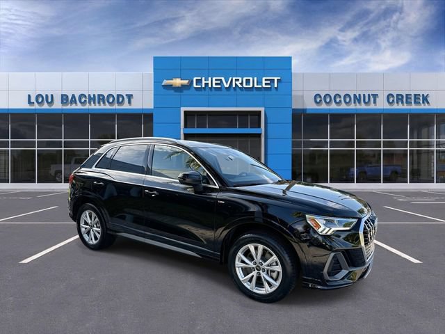 Used 2025 Audi Q3 2.0T Premium AWD/4WD image 2